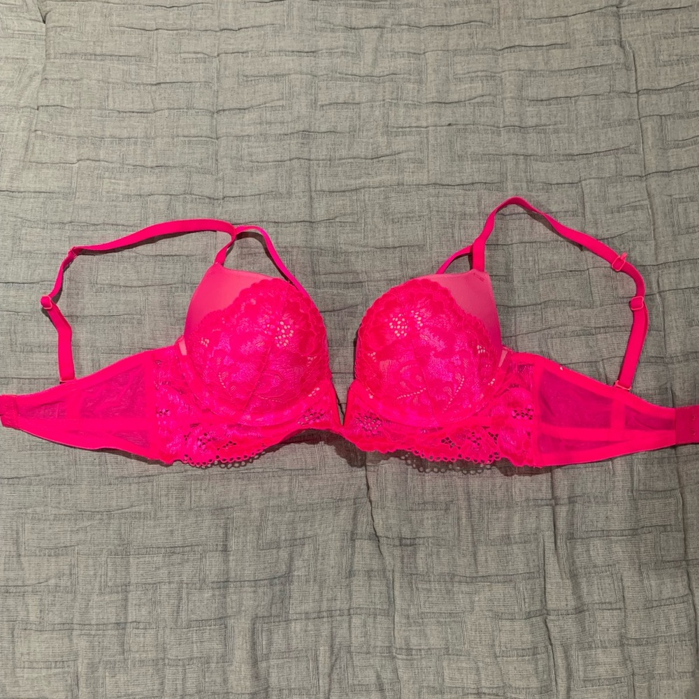 La SENZA bra, 32C in hot pink